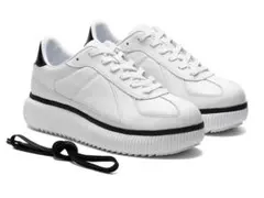 オニツカタイガー デレシティ スニーカー