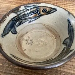 沖縄 やちむん 壺屋焼 人間国宝 金城次郎 魚紋皿 5寸皿 15㎝ 重ね焼