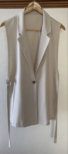 Discort ジレ　ホワイト