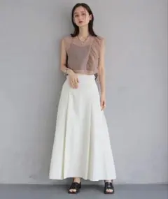 【＆g’aime】アンジェム 新品 フレアスカート ホワイトのサムネイル