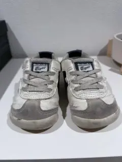 オニツカタイガー　13.5