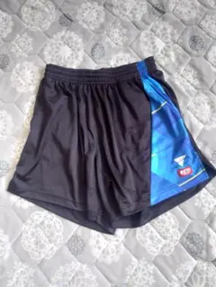 ⑦VICTAS 卓球用ショートパンツ ヴィクタス