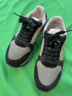 美品 EMPORIO ARMANI スニーカー シルバーゴールドコンビ ブラックのサムネイル