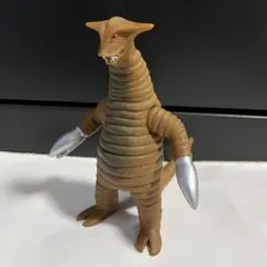 ウルトラ怪獣シリーズ サドラ ソフビ タグ付き 2006 - メルカリ