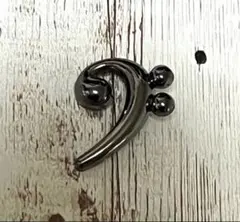 ヘ音記号のピンバッジ　ピンブローチ　音符