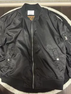 Bershka MA-1 フライトジャケット ブラック XS-Sのサムネイル