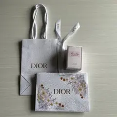 Miss Dior ブルーミングブーケ＆トラベル スプレーのセット+サンプル8