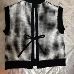 未使用タグ付き白黒チェックニットベスト