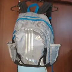 adidas リュックサック グレー/青