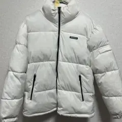 ホワイト ダウンジャケット