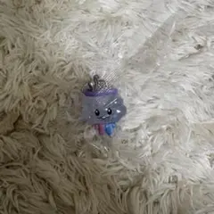 TRUZ TREASURE ガチャ めじるしアクセサリー SOM ドヨン