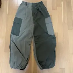 カーキ　カーゴパンツのサムネイル