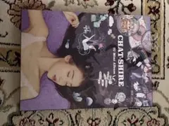 IU / 4th mini album 「CHAT-SHIRE」 - メルカリ