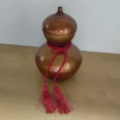 昭和レトロ！　ひょうたん型小物入れ