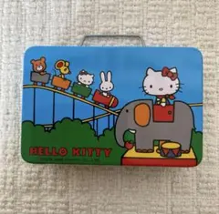 ハローキティ　ブリキ缶　トランク型