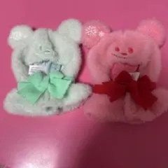 ディズニーストア ユニベアシティシークレットポンチョ(赤・緑 クリスマスカラー)