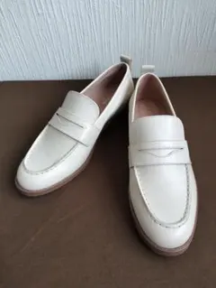 美品 COLE HAAN コールハーン ペニーローファー 24.5cmのサムネイル