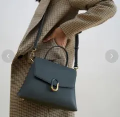 ストーンエンベリッシュド フロントフラップバッグ