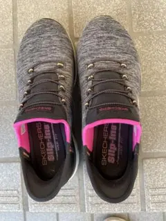 SKECHERS スリッポンスニーカー グレー/ピンク