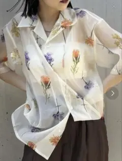 MURUA フラワーシアーオープンカラーシャツのサムネイル
