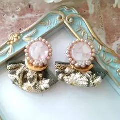 ハンドメイドピアス　タッセルピアス　シェルピアス