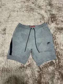 ナイキ　メンズ　Ｌ　テックフリース　ハーフパンツ　ドット　グレー　２