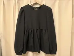 ペプラムトップス　バックリボン　黒