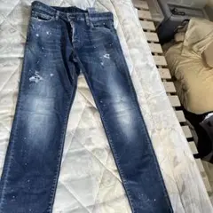 DSQUARED2 デニムパンツ ペイント加工 インディゴ メンズ - メルカリ