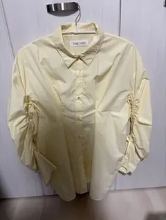 THE YON ギャザー入りイエローブラウス