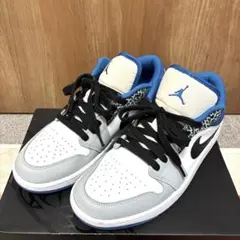 美品　AIR JORDAN1 LOW SE 