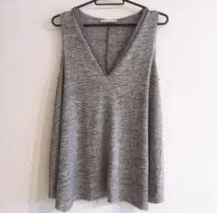 Vネックノースリーブ / ZARA