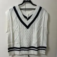 Natural Beauty Basic Vネック ニットベストのサムネイル