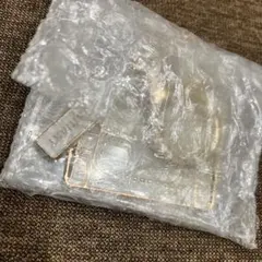 ジルスチュアート フリルトートメタルキーホルダー ホワイト