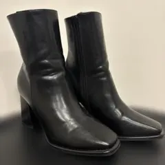 ブラックレザー ジッパーブーツ 中ヒール