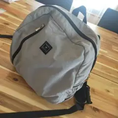kerätä リュック グレー
