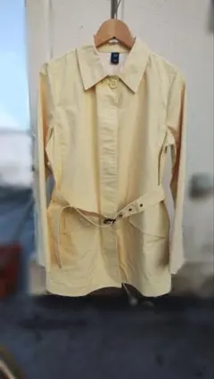 【GAP】春秋イエロー　トレンチコート　ベルト付き 　　　　ほぼ未使用のサムネイル