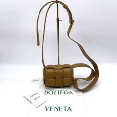 美品 BOTTEGA VENETA キャンディ スモール パテッドカセット