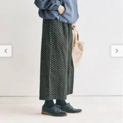 フェリシモ　and myera［アンドマイラ］小紋柄のコール天ワイドパンツ　S