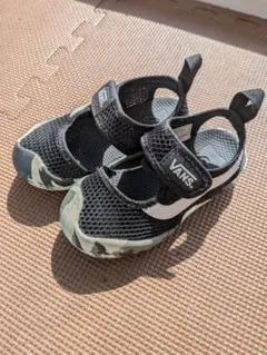 VANS ベビーサンダル ブラック/カモフラージュ
