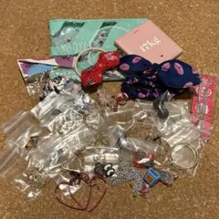 キッズアクセサリーまとめ売り　ヘアアクセ　イヤリング　手鏡