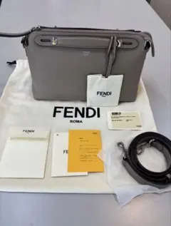 FENDI ショルダーバッグのサムネイル
