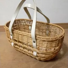 籐製楕円形バスケット