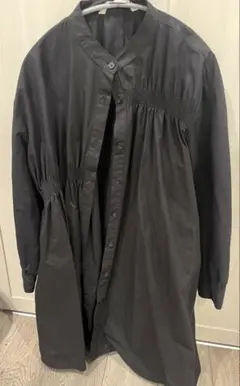 ZARA 黒のボタン付きワンピース