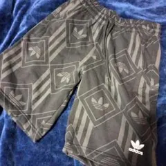 adidas グレー パターン 半ズボン Lサイズ