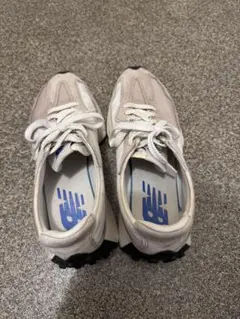 New Balance スニーカー 327 ベージュ/ホワイト　25cm
