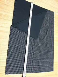 黒とチェック柄の生地 約106cm x 70cm