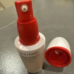 資生堂♥エッセンス スキングロウ ファンデーション♥140 Porcelain