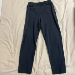 ストレッチテーパードパンツ