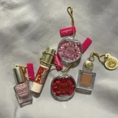 コスメ カプセルトイ