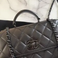 CHANEL トレンディ CC トップハンドル チェーンバッグ ソーブラックのサムネイル